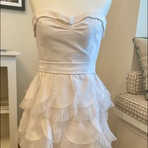 BCBG white cocktail dress size 4